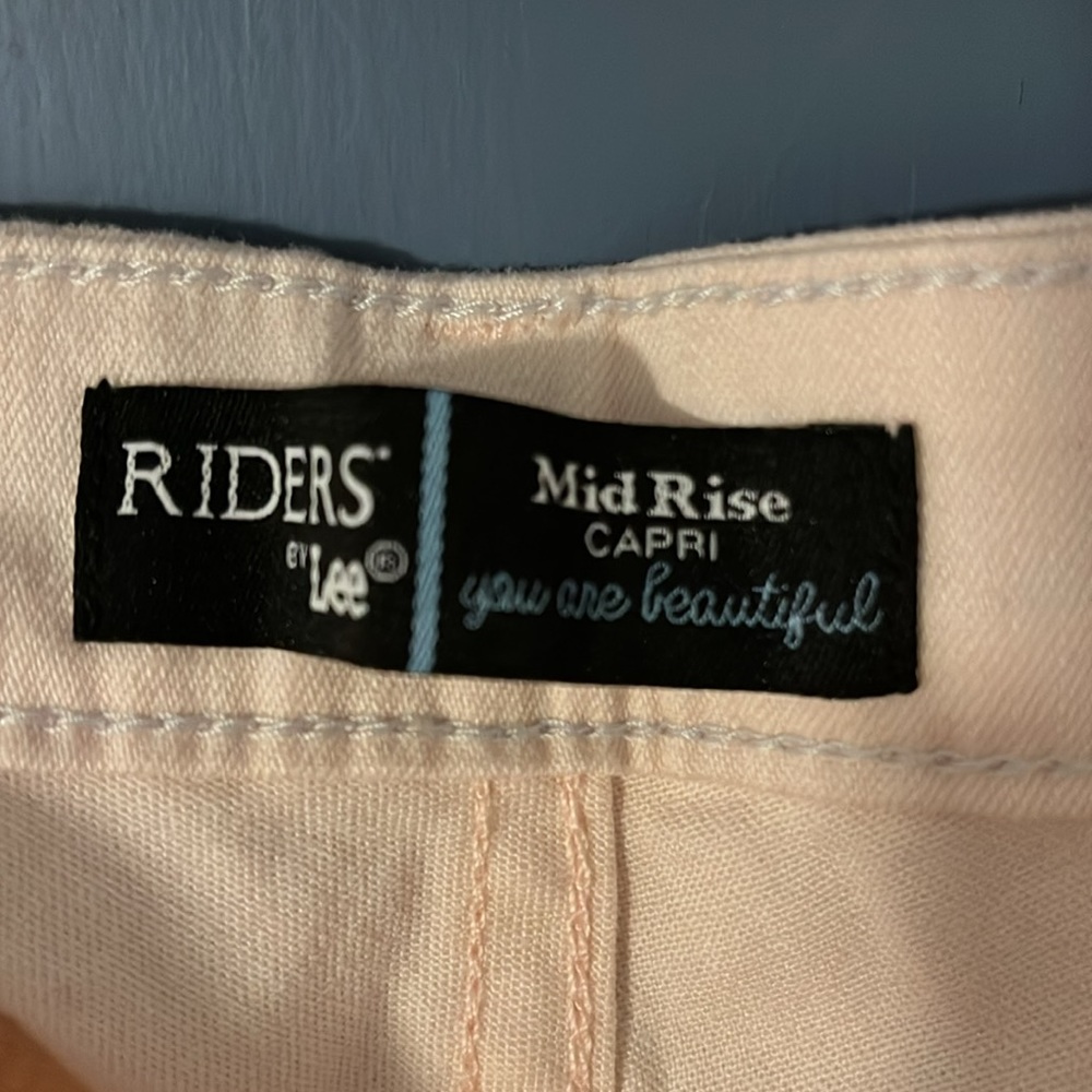 Lee Riders pink capri - Picture 2 of 3